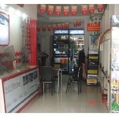 車(chē)匯汽車(chē)美容服務(wù)部 專業(yè)呵護(hù)，讓您的愛(ài)車(chē)煥然一新